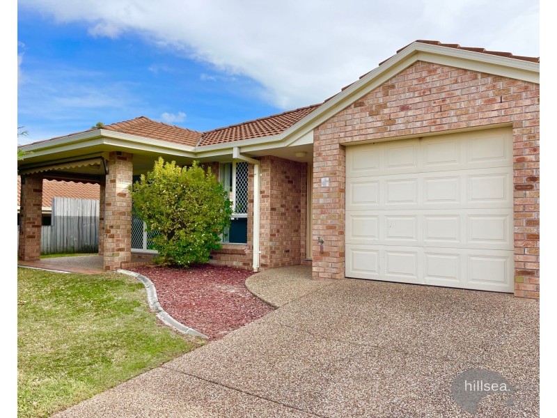 2/218 Central Street, Labrador QLD 4215