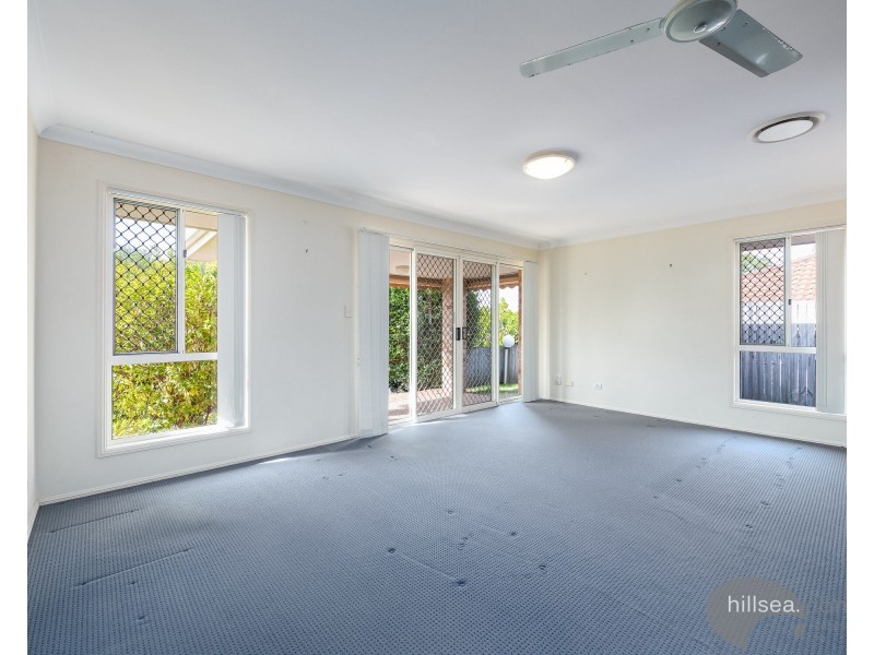 2/218 Central Street, Labrador QLD 4215