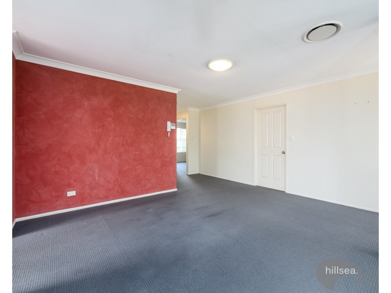 2/218 Central Street, Labrador QLD 4215