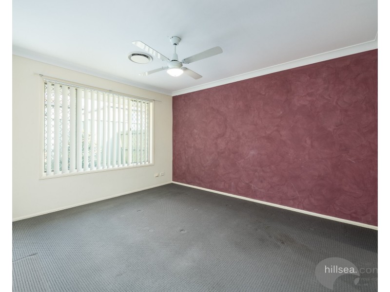2/218 Central Street, Labrador QLD 4215
