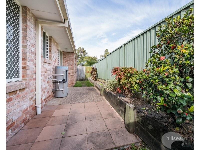 2/218 Central Street, Labrador QLD 4215