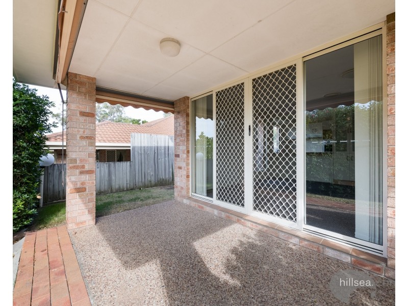 2/218 Central Street, Labrador QLD 4215
