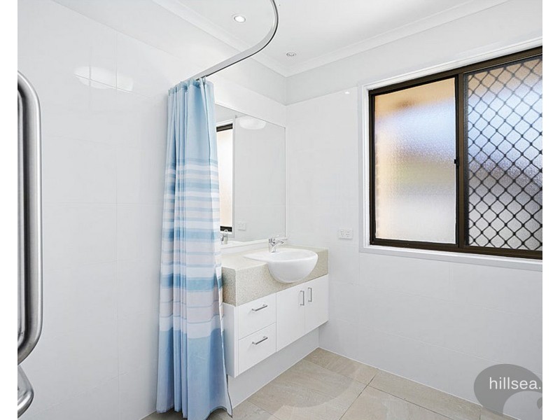 2/35 Saint Kevins Avenue, Benowa QLD 4217