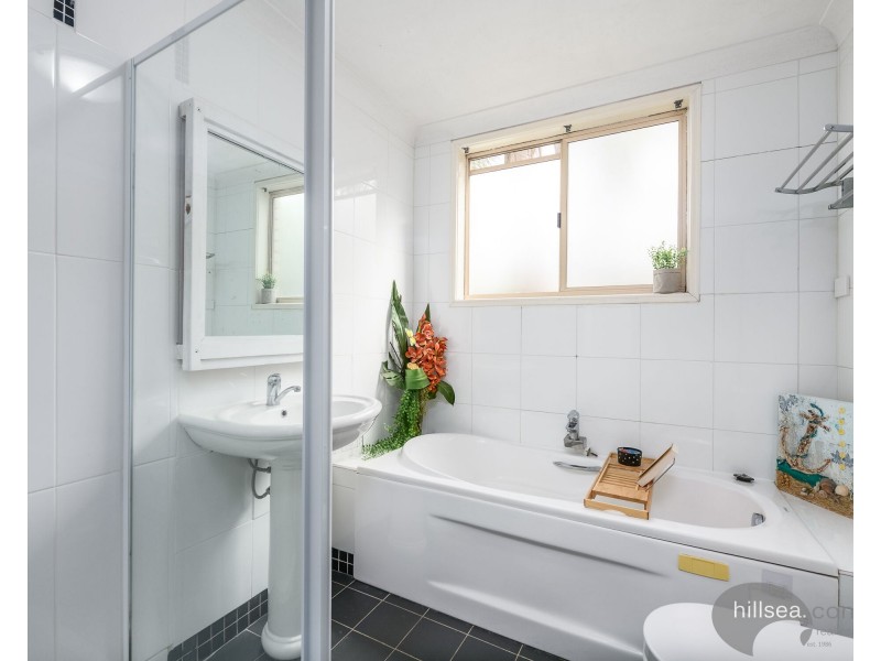 21/81 Olsen Avenue, Labrador QLD 4215