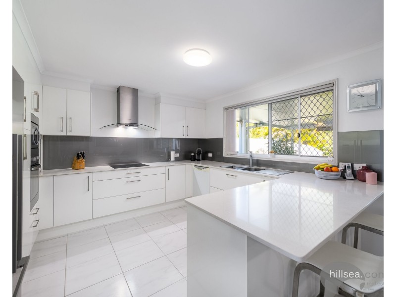14 Open Drive, Arundel QLD 4214