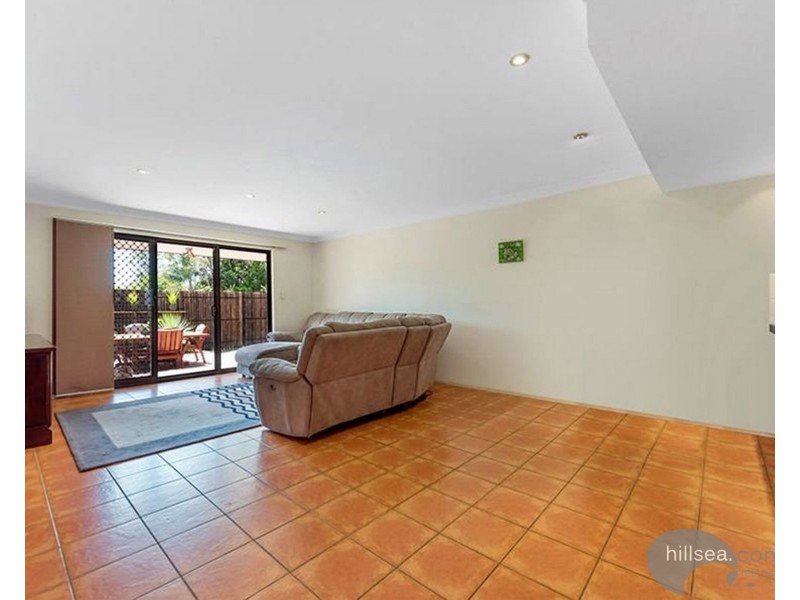 1/145 Government Road, Labrador QLD 4215