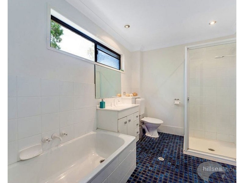 1/145 Government Road, Labrador QLD 4215