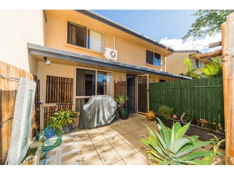 18/63 Olsen Avenue, Labrador QLD 4215