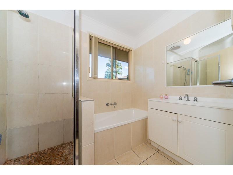 18/63 Olsen Avenue, Labrador QLD 4215