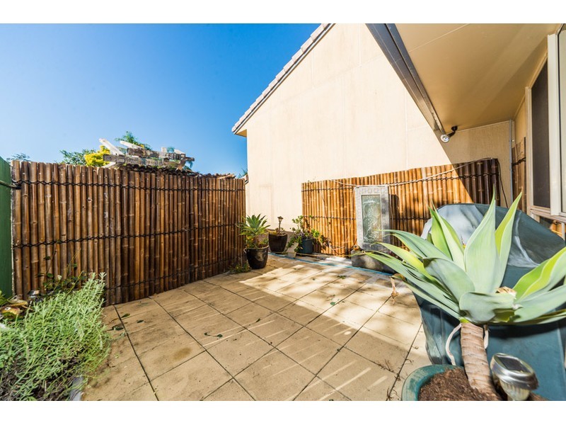 18/63 Olsen Avenue, Labrador QLD 4215