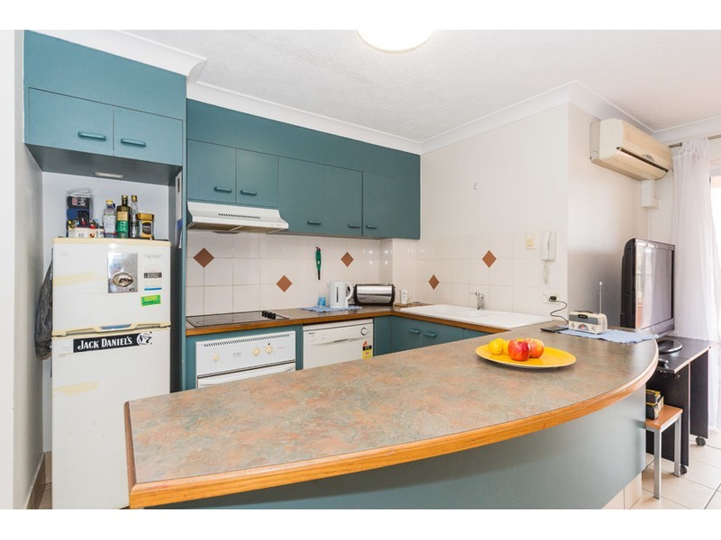 5/7-9 Robert Street, Labrador QLD 4215