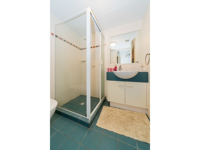 5/7-9 Robert Street, Labrador QLD 4215