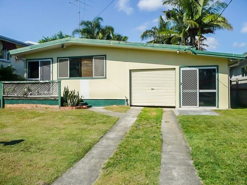 114 Whiting Street, Labrador QLD 4215