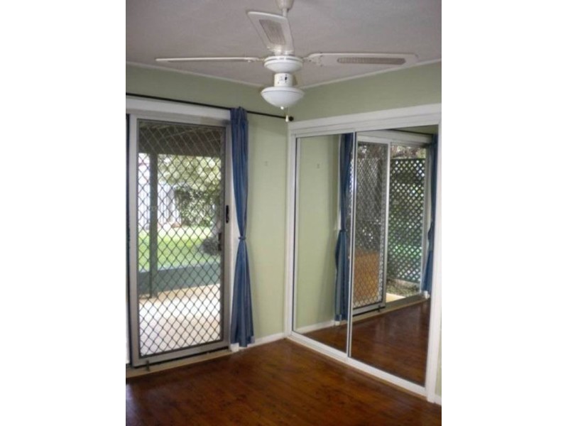 114 Whiting Street, Labrador QLD 4215