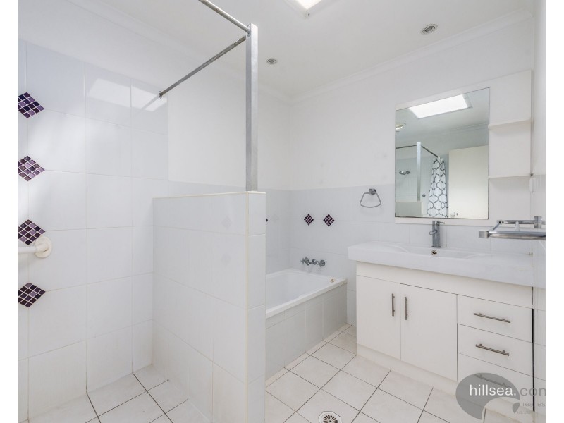 14/137 Olsen Avenue, Labrador QLD 4215