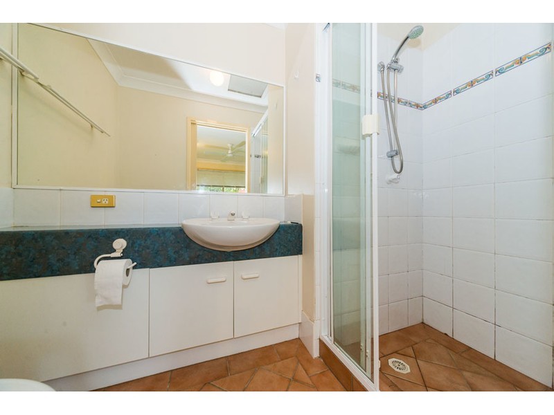 3/167 Central Street, Labrador QLD 4215