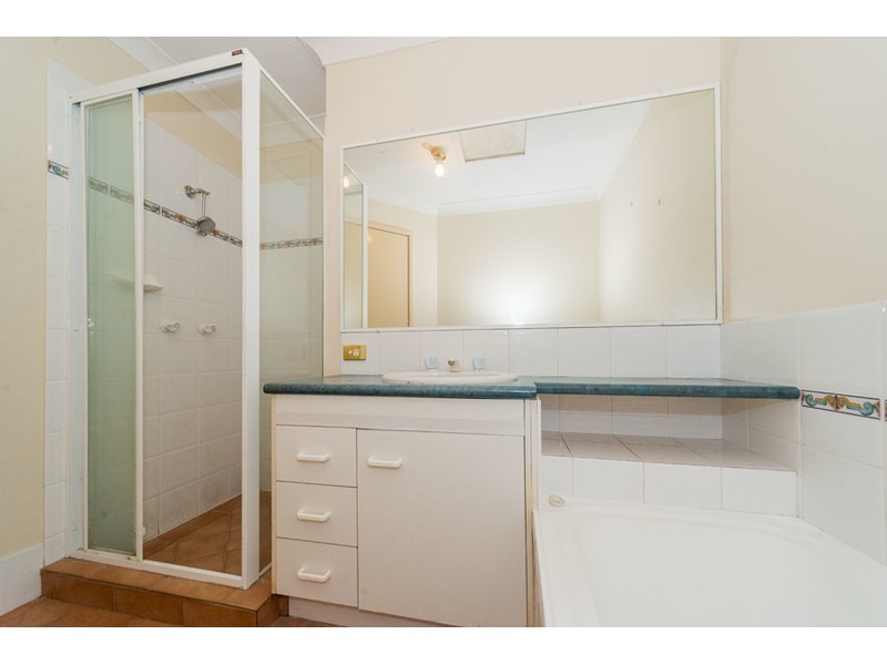 3/167 Central Street, Labrador QLD 4215