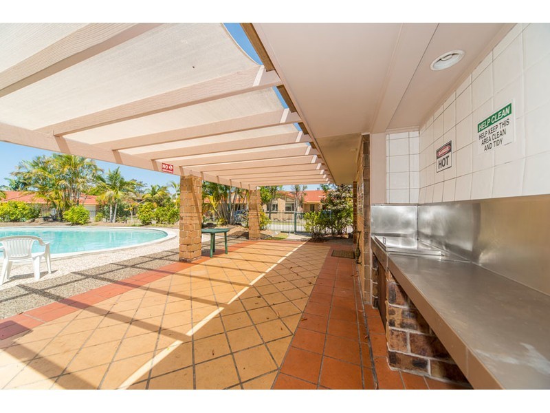 3/167 Central Street, Labrador QLD 4215