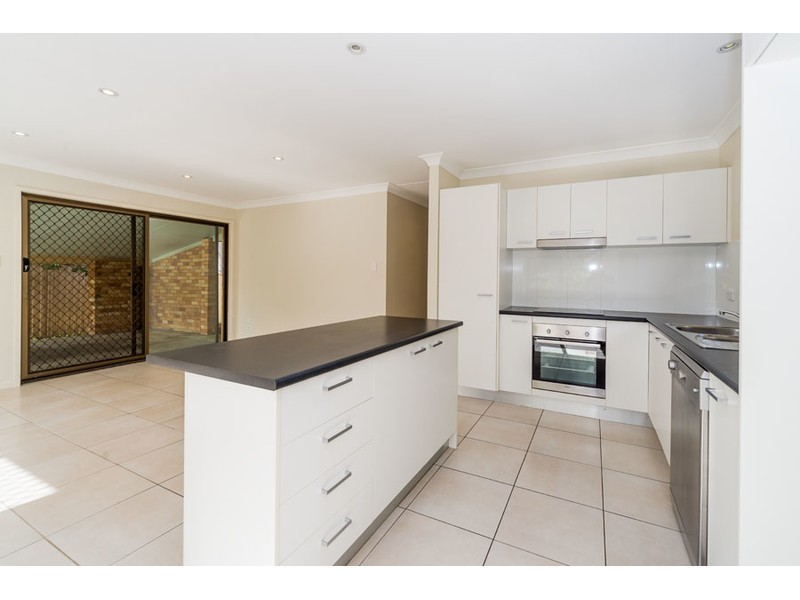 230 Government Road, Labrador QLD 4215