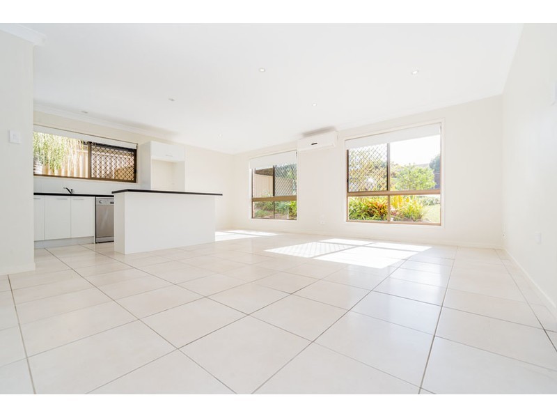 230 Government Road, Labrador QLD 4215