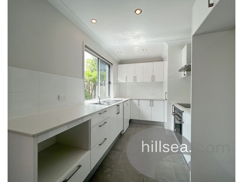 2/177-181 Central Street, Labrador QLD 4215