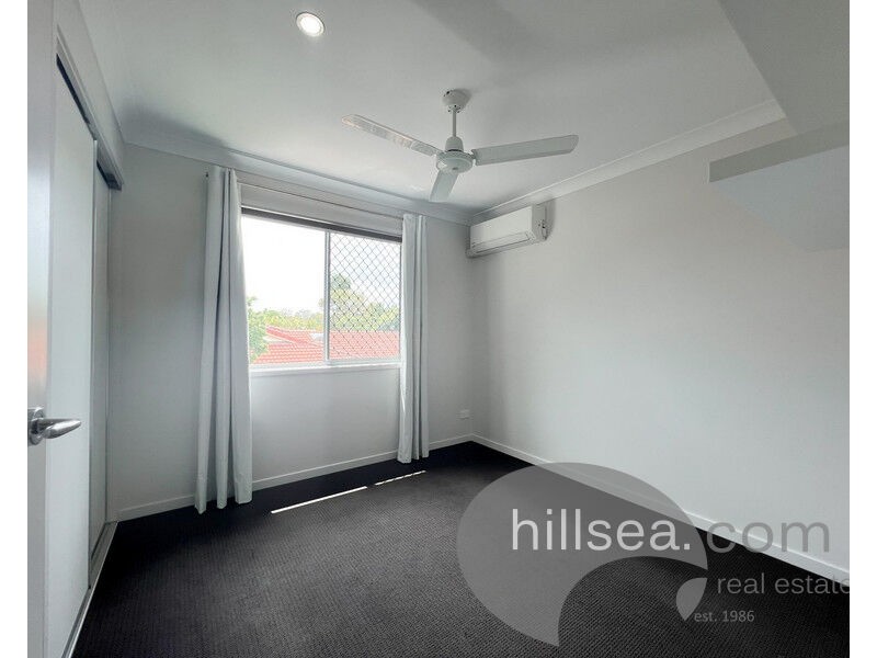 2/177-181 Central Street, Labrador QLD 4215