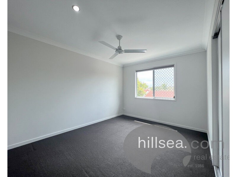 2/177-181 Central Street, Labrador QLD 4215