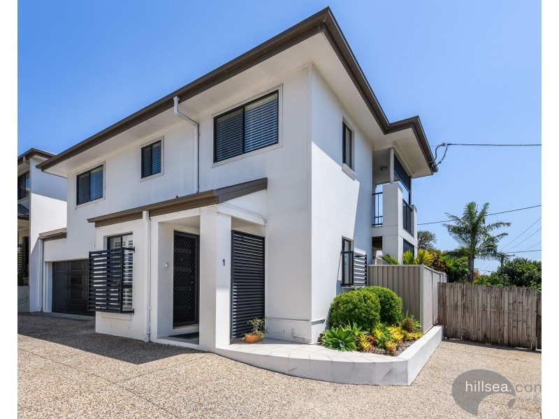 1/9 Government Road, Labrador QLD 4215