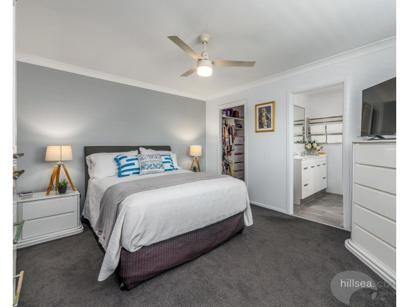 1/9 Government Road, Labrador QLD 4215