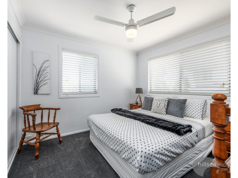 1/9 Government Road, Labrador QLD 4215