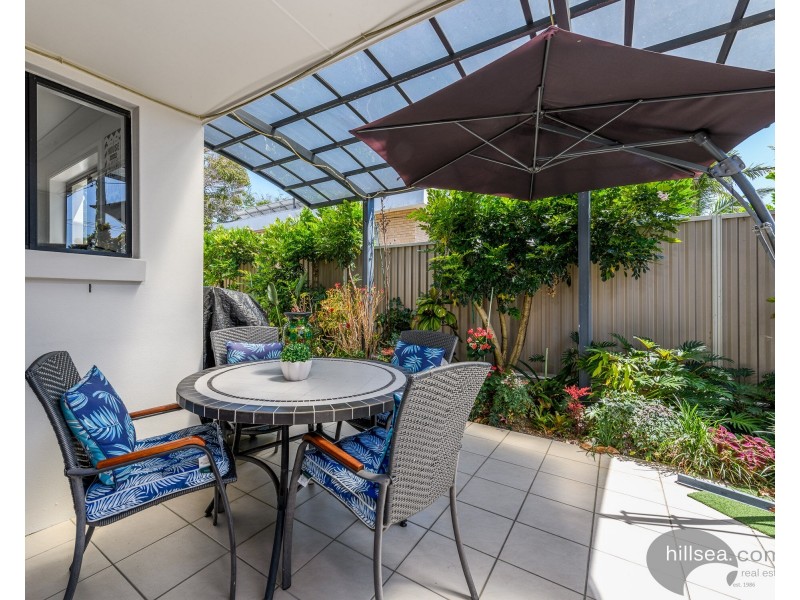 1/9 Government Road, Labrador QLD 4215