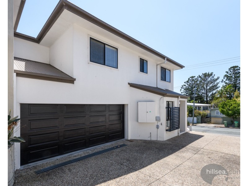 1/9 Government Road, Labrador QLD 4215