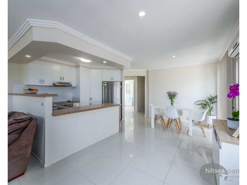 2/16 Jenaya Place, Labrador QLD 4215