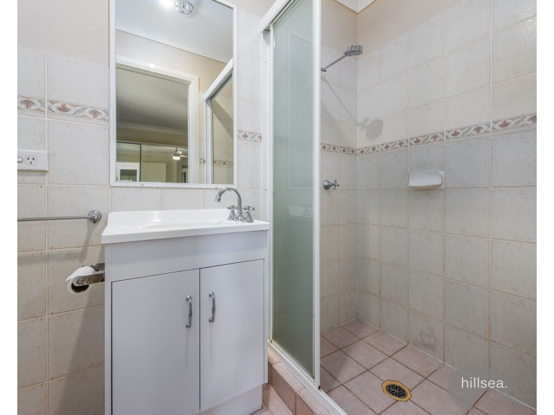 2/16 Jenaya Place, Labrador QLD 4215