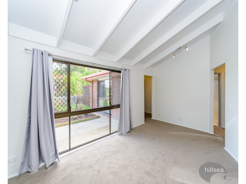 1/1 Ash Court, Arundel QLD 4214