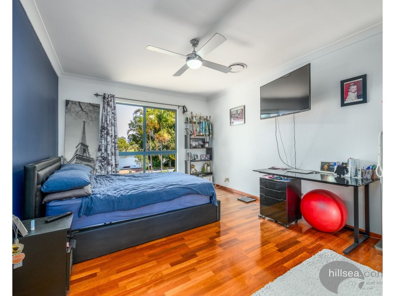 26 River Cove Place, Helensvale QLD 4212