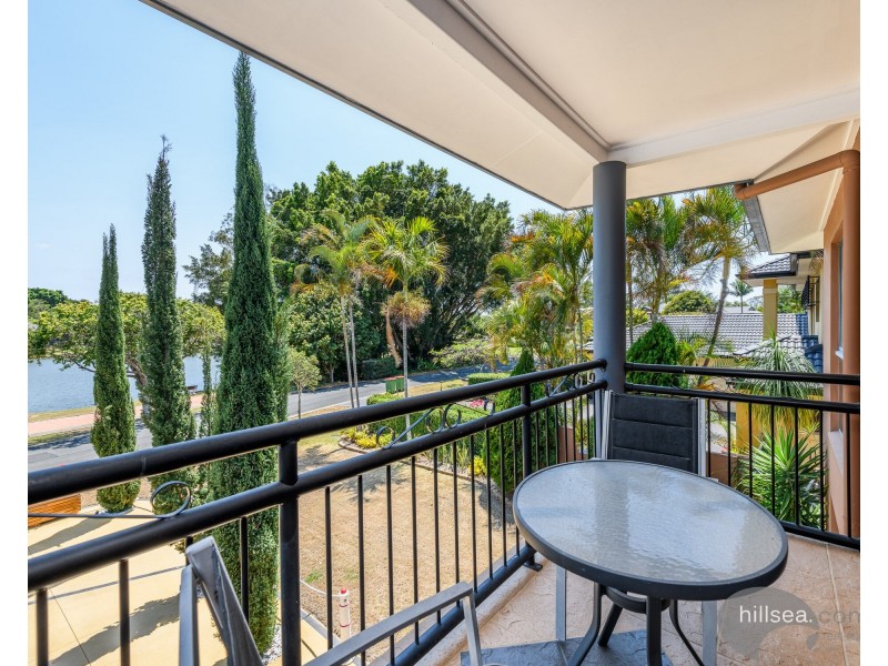 26 River Cove Place, Helensvale QLD 4212
