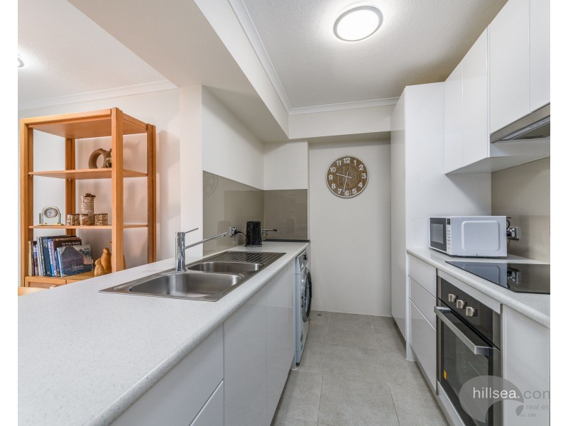 18/27 Whiting Street, Labrador QLD 4215