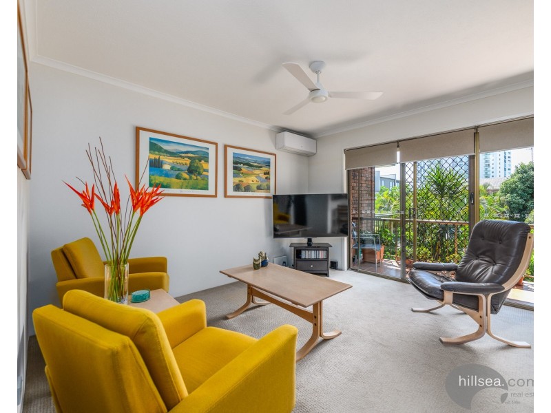 18/27 Whiting Street, Labrador QLD 4215