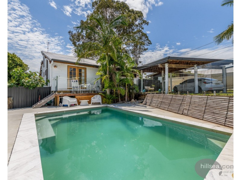 9 Akoonah Street, Hope Island QLD 4212