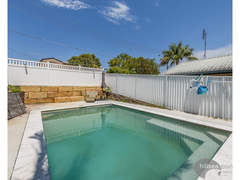 9 Akoonah Street, Hope Island QLD 4212