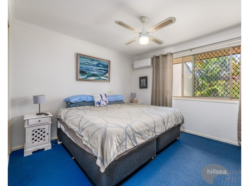 2/63 Olsen Avenue, Labrador QLD 4215