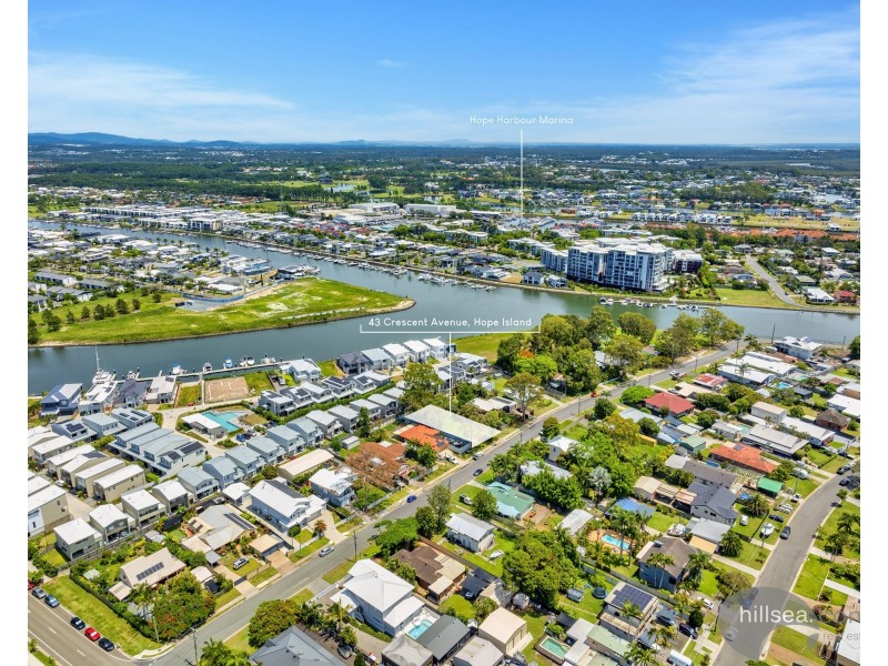 43 Crescent Avenue, Hope Island QLD 4212