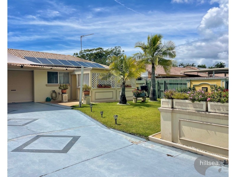 2/4 Hentdale Court, Labrador QLD 4215