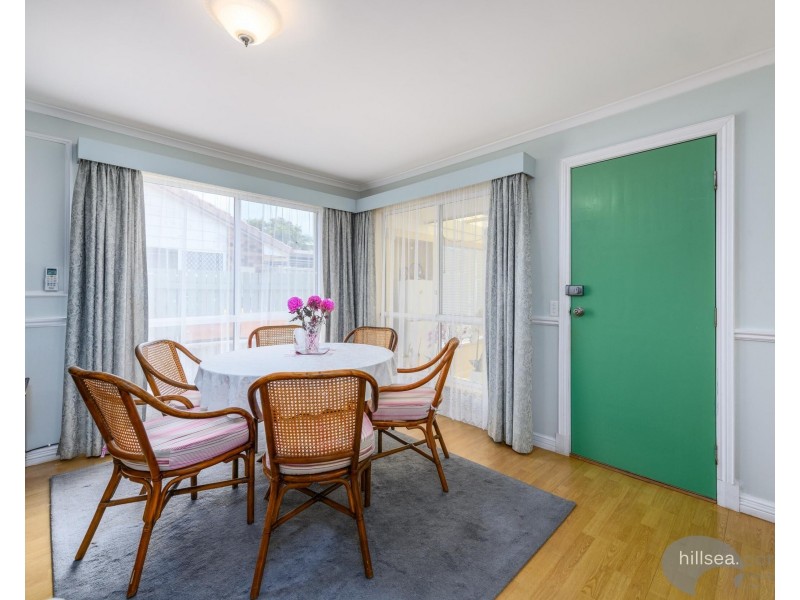 2/4 Hentdale Court, Labrador QLD 4215