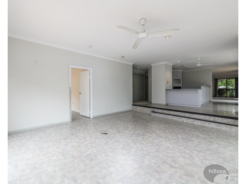 8 Collingwood Court, Arundel QLD 4214