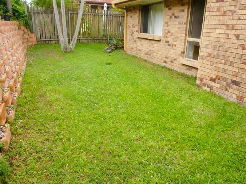 1/5 Orkney Place, Labrador QLD 4215
