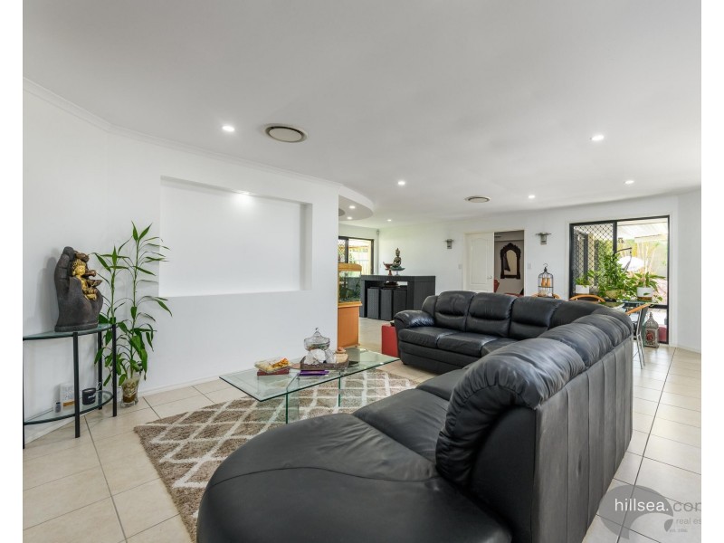 3 Portreeves Place, Arundel QLD 4214