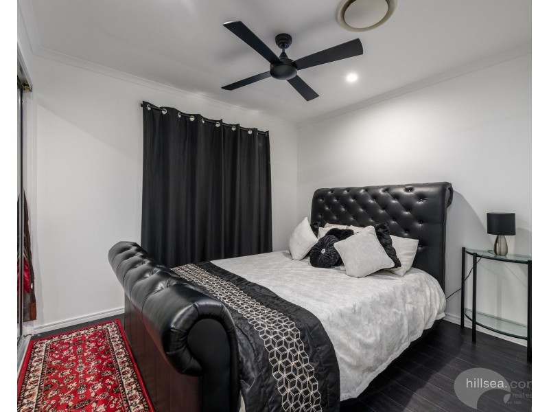 3 Portreeves Place, Arundel QLD 4214