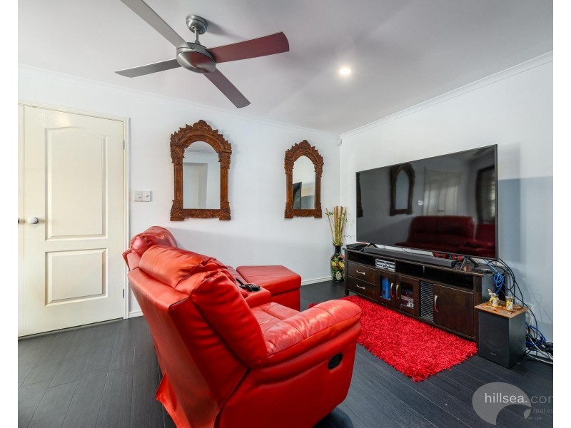 3 Portreeves Place, Arundel QLD 4214